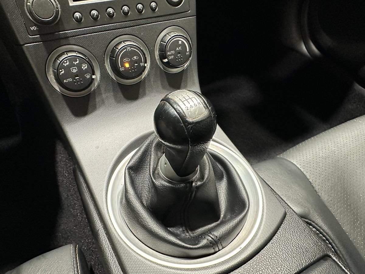 Used 2003 Nissan 350Z Touring RWD image 28