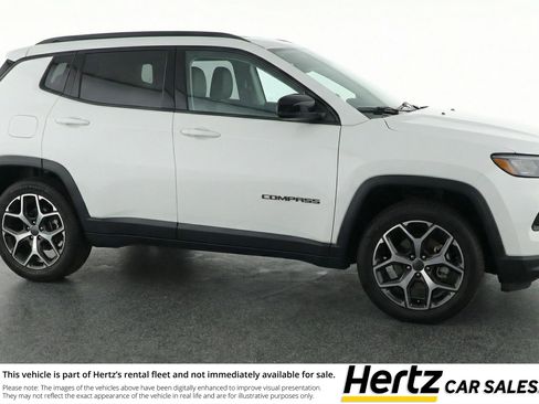 Used 2025 Jeep Compass Limited AWD/4WD image 1