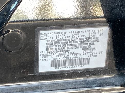 Used 2025 Nissan Versa SV image 10