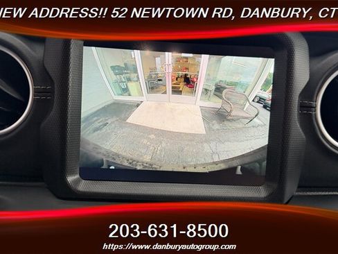 Used 2021 Jeep Wrangler Unlimited Sahara w/ Cold Weather Group AWD/4WD image 25