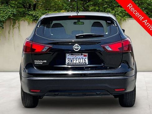 Used 2019 Nissan Rogue Sport S FWD image 6