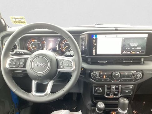 New 2026 Jeep Wrangler Unlimited Sahara AWD/4WD image 11