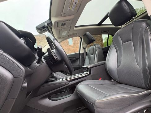 Used 2021 Buick Envision Essence w/ Sport Touring Package AWD/4WD image 2
