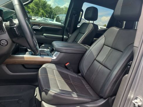 Used 2025 Chevrolet Silverado 1500 High Country w/ High Country Premium Package AWD/4WD image 17