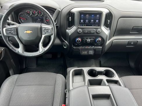 Used 2022 Chevrolet Silverado 1500 LT AWD/4WD image 2