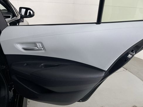 Used 2020 Toyota Corolla SE image 21