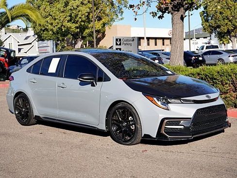 Used 2022 Toyota Corolla XSE image 6