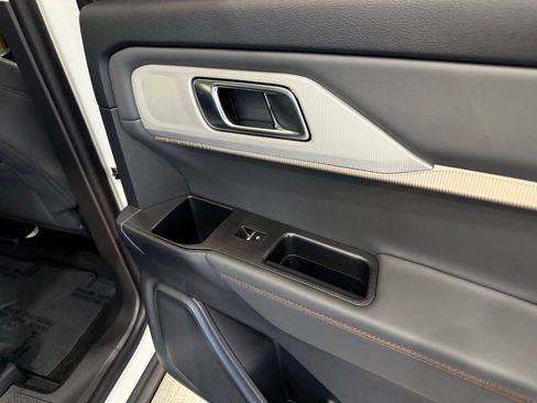 New 2026 Ford Explorer Active w/ Active Comfort Package image 28