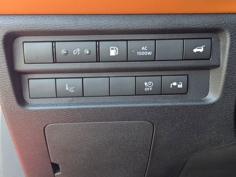 Used 2025 Mitsubishi Outlander 4WD Plug-In Hybrid image 25