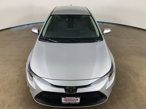 Used 2022 Toyota Corolla LE image 4