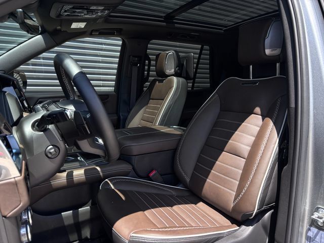 Used 2026 GMC Yukon Denali Ultimate AWD/4WD image 5