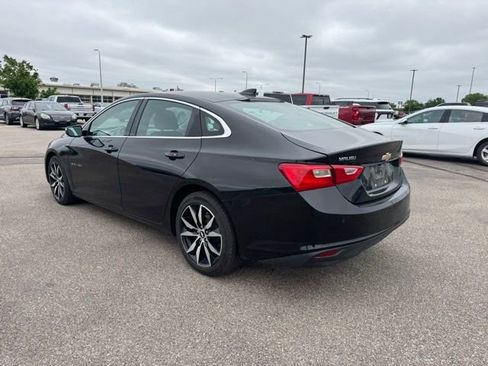 Used 2018 Chevrolet Malibu LT w/ Driver Confidence Package FWD image 5