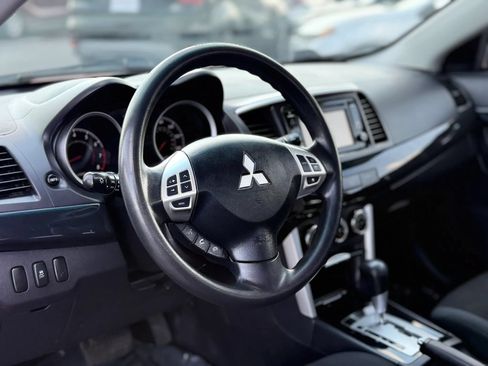 Used 2017 Mitsubishi Lancer ES FWD image 13
