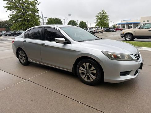 Used 2015 Honda Accord LX image 7