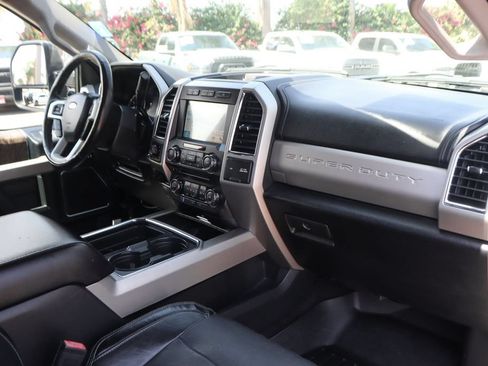 Used 2018 Ford F250 Lariat w/ Lariat Ultimate Package AWD/4WD image 42