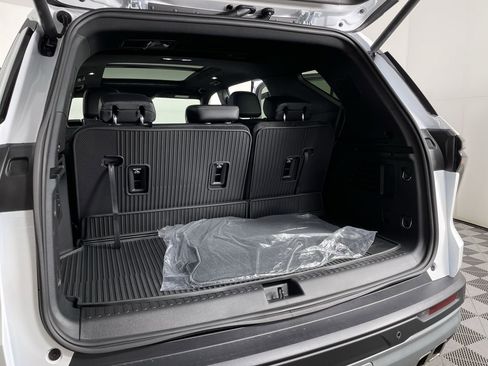 New 2026 Chevrolet Traverse LT w/ Sun and Wheel Package image 85