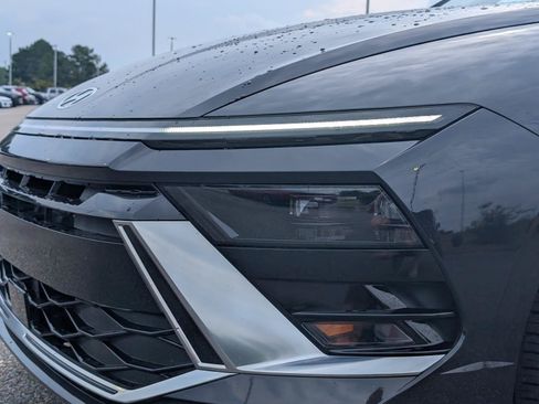 Used 2025 Hyundai Sonata SEL FWD image 9