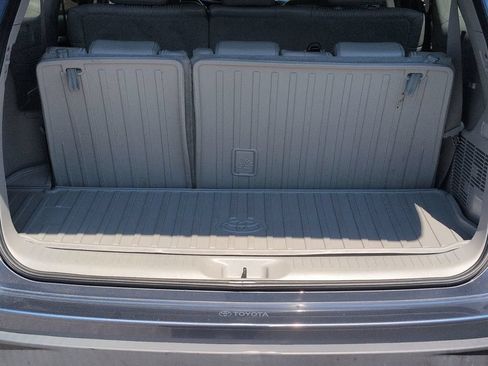 Used 2017 Toyota Highlander Plus AWD/4WD image 22