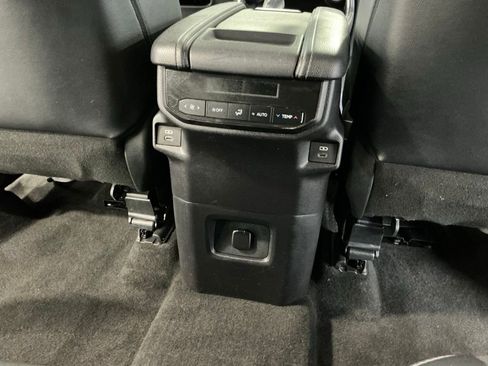 Used 2024 Toyota Grand Highlander AWD image 15