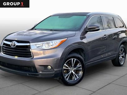 Used 2016 Toyota Highlander XLE