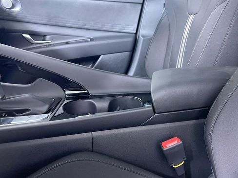 New 2025 Hyundai Elantra Blue image 22