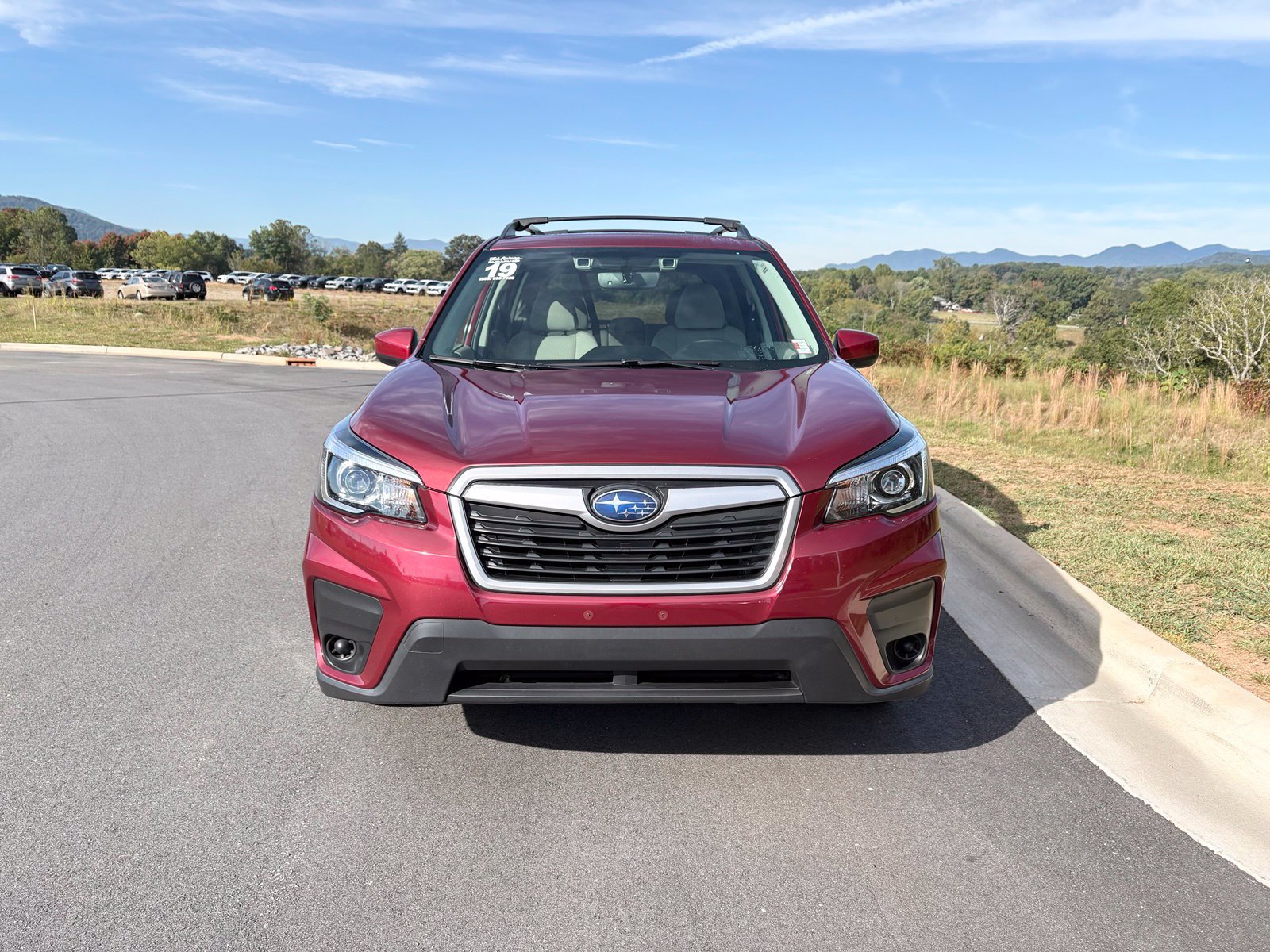 Used 2019 Subaru Forester Premium AWD/4WD image 2