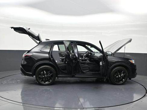 Used 2025 Honda HR-V Sport image 31