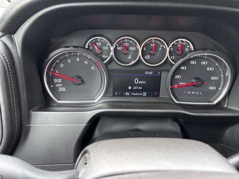 Used 2021 Chevrolet Silverado 1500 LT AWD/4WD image 15