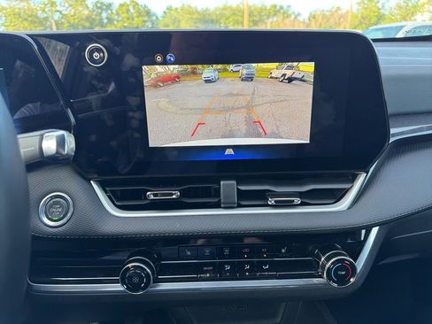 Used 2026 Chevrolet Equinox LT FWD image 11