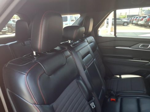 Certified 2025 Ford Explorer ST-Line RWD image 15