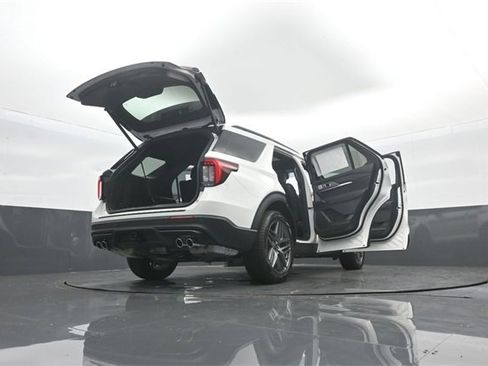 New 2026 Ford Explorer ST w/ Sun And Sound Package image 40