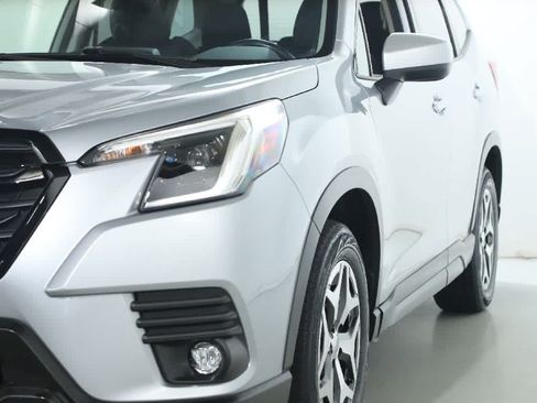 Used 2024 Subaru Forester Premium AWD/4WD image 4