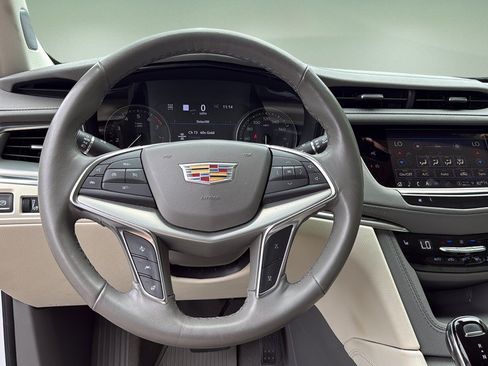 Certified 2024 Cadillac XT5 Premium Luxury w/ Technology Package AWD/4WD image 30