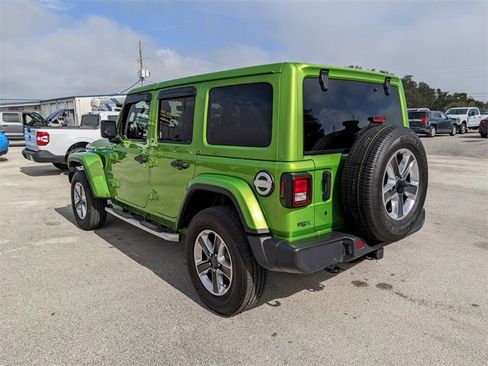 Used 2019 Jeep Wrangler Unlimited Sahara image 6