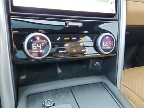 Used 2023 Land Rover Discovery S R-Dynamic image 52