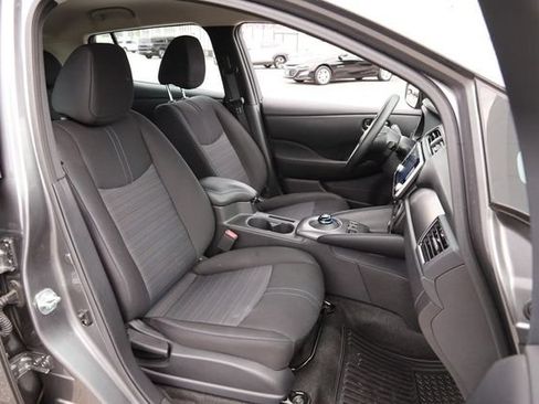Certified 2025 Nissan Leaf S FWD image 26
