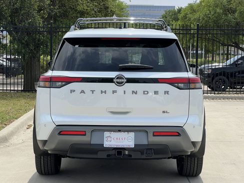New 2026 Nissan Pathfinder SL FWD image 5