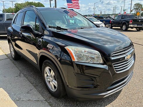 Used 2015 Chevrolet Trax LT w/ LT Plus Package FWD image 7