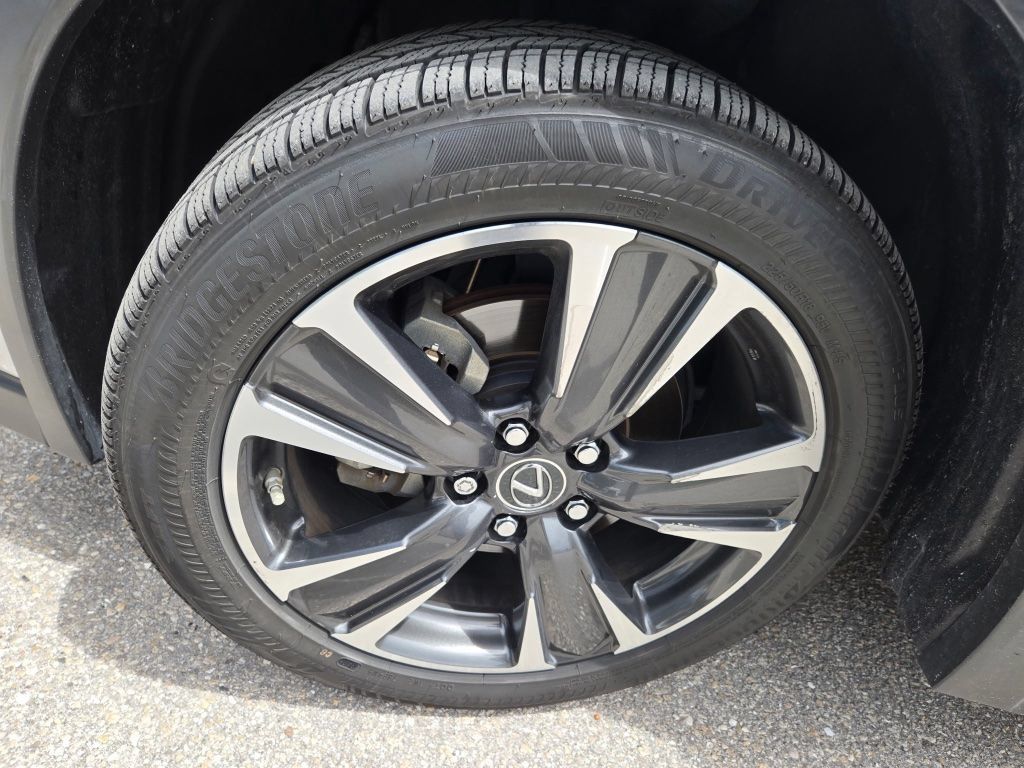 Used 2019 Lexus UX 200 w/ Accessory Package 2 FWD image 7