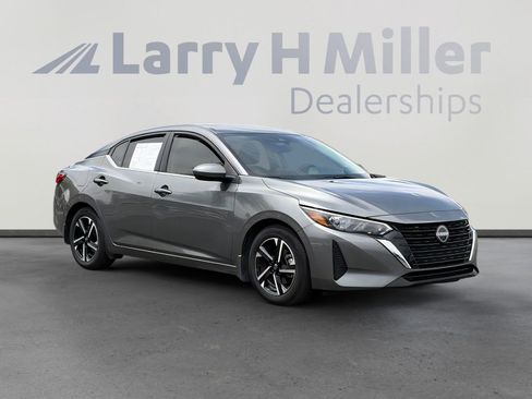 Used 2024 Nissan Sentra SV image 8