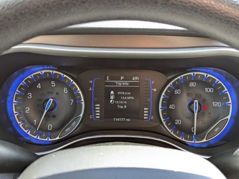 Used 2020 Chrysler Voyager Lxi image 20