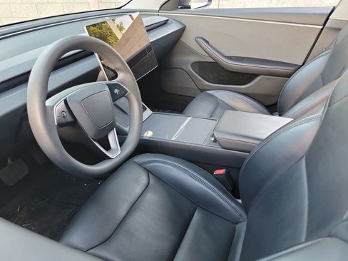 Used 2025 Tesla Model 3 RWD image 3