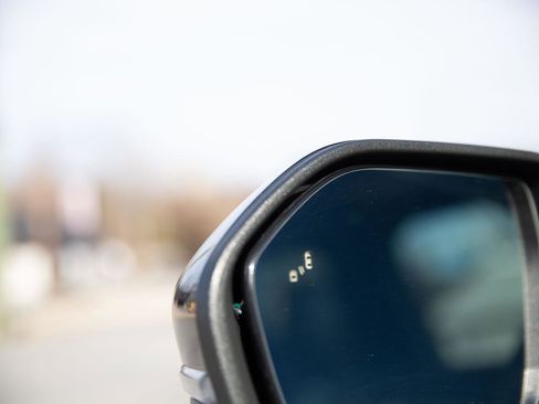 Used 2025 Ford Explorer Platinum w/ Ultimate Package image 10