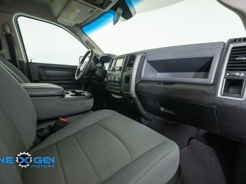 Used 2018 RAM 1500 Express w/ Express Value Package AWD/4WD image 38