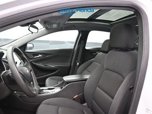 Used 2024 Chevrolet Malibu LT FWD image 15