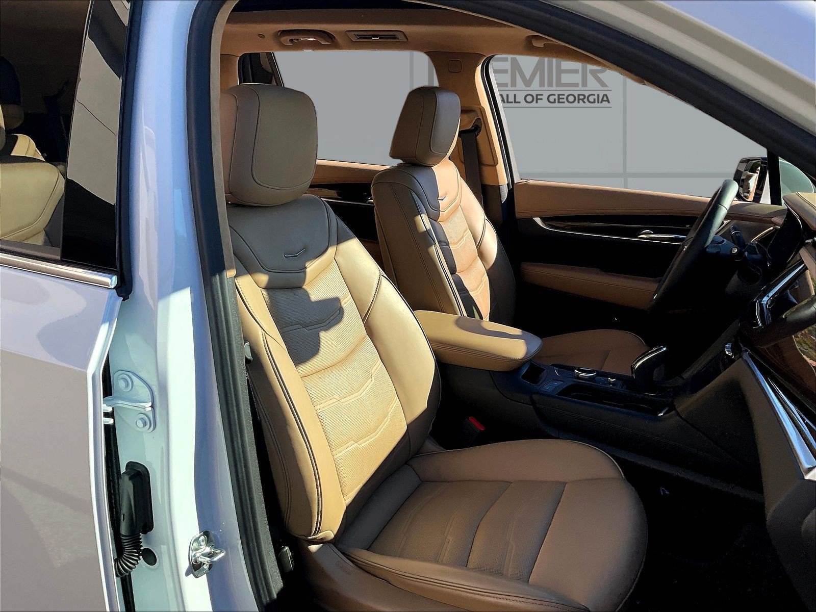 Used 2025 Cadillac XT6 Premium Luxury w/ Platinum Package FWD image 32
