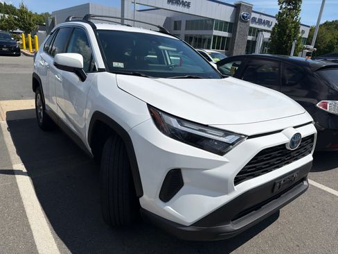 Used 2024 Toyota RAV4 LE AWD/4WD image 11