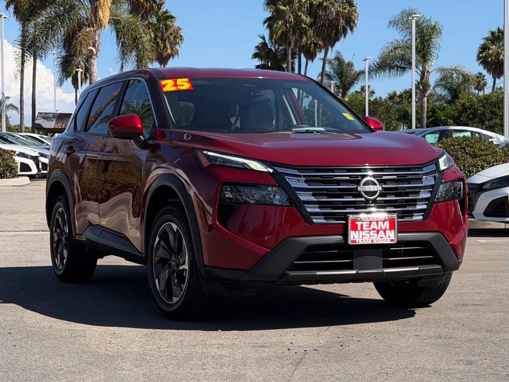 Certified 2025 Nissan Rogue SV FWD image 2