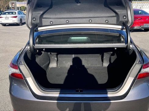 Used 2020 Toyota Camry XSE image 37