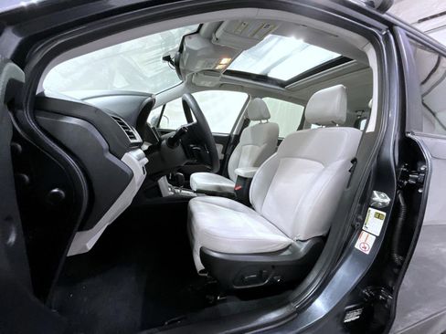 Used 2017 Subaru Forester 2.5i Premium image 11
